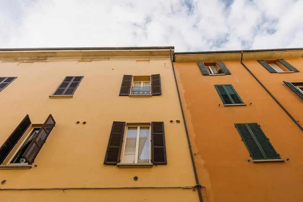 Apartment Suite In Via Del Pratello Bologna