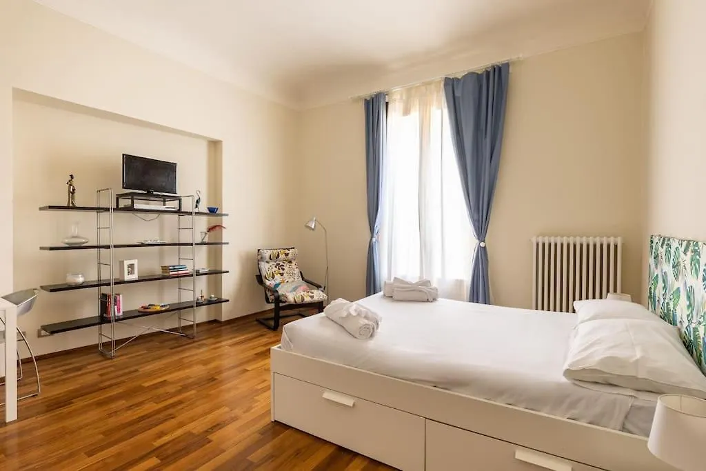 Apartment Suite In Via Del Pratello Bologna Italy