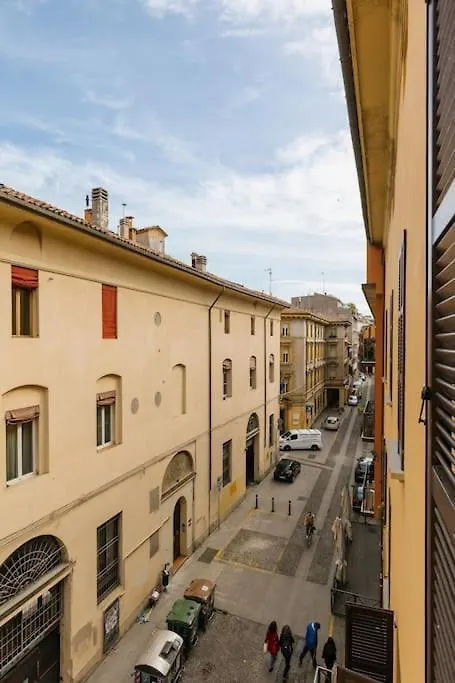 Apartment Suite In Via Del Pratello Bologna